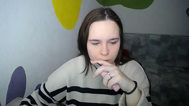 Snapshot of mini_girly chatting on December 5, 1:31 pm mini girly online show from December 5, 1:31 pm