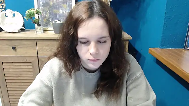 Snapshot of mini_girly chatting on December 19, 12:56 pm mini girly online show from December 19, 12:56 pm