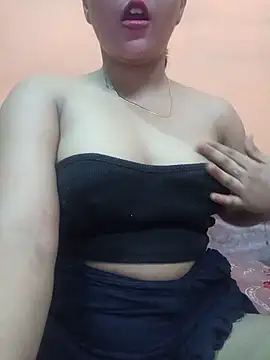 Snapshot of Eisha_20s chatting on June 17, 10:43 pm Eisha 20s online show from June 17, 10:43 pm