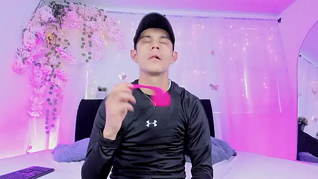 Bonny and carrot online show from January 14, 7:08 pm