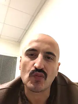 ilmaestoso online show from January 6, 11:42 pm