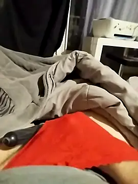 Snapshot of ludov17 chatting on February 4, 4:37 am ludov17 online show from February 4, 4:37 am