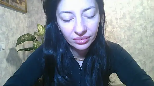 LissaBlossom online show from October 16, 5:30 am