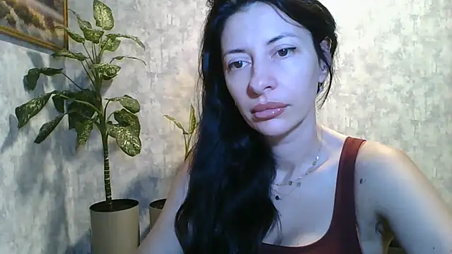 Snapshot of LissaBlossom chatting on June 28, 3:23 am LissaBlossom online show from June 28, 3:23 am