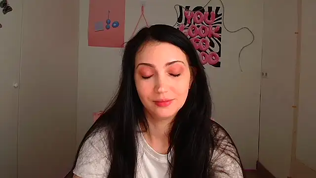 Snapshot of Amalia_amor chatting on May 17, 5:38 am Amalia amor online show from May 17, 5:38 am
