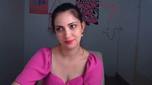 Snapshot of Amalia_amor chatting on July 3, 5:47 am Amalia amor online show from July 3, 5:47 am