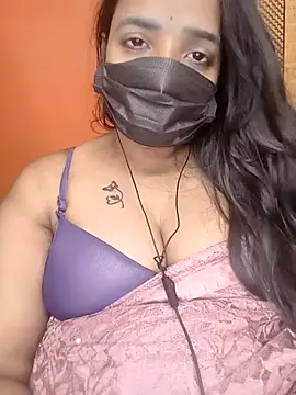 Snapshot of Lolitatamil chatting on February 12, 4:24 pm Lolitatamil online show from February 12, 4:24 pm