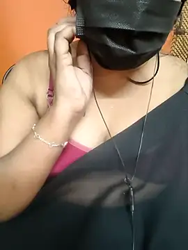 Snapshot of Lolitatamil chatting on February 14, 6:26 pm Lolitatamil online show from February 14, 6:26 pm