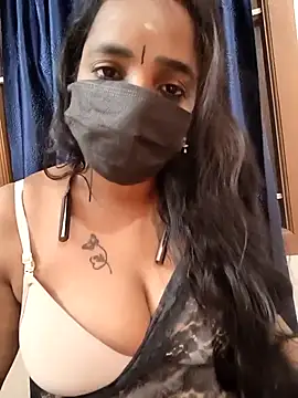 Snapshot of Lolitatamil chatting on February 25, 7:45 pm Lolitatamil online show from February 25, 7:45 pm