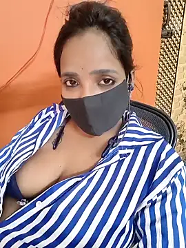 Snapshot of Lolitatamil chatting on April 20, 7:48 pm Lolitatamil online show from April 20, 7:48 pm