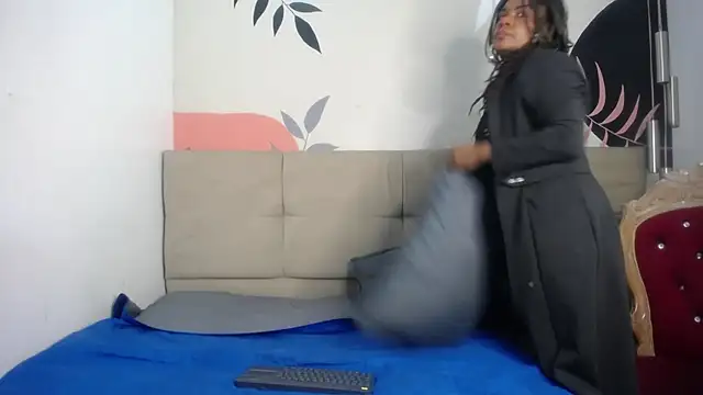 Snapshot of SabbyLovee chatting on March 10, 7:29 pm SabbyLovee online show from March 10, 7:29 pm