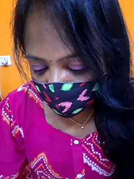 Snapshot of kanikasree chatting on May 28, 1:19 pm kanikasree online show from May 28, 1:19 pm