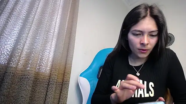 Snapshot of Aleska_Miami chatting on November 4, 2:16 pm Aleska Miami online show from November 4, 2:16 pm