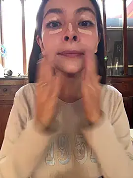 Aleska Miami online show from March 26, 2:00 pm