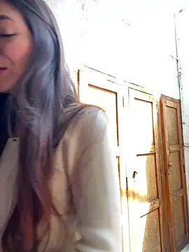 Snapshot of Aleska_Miami chatting on May 6, 2:22 pm Aleska Miami online show from May 6, 2:22 pm