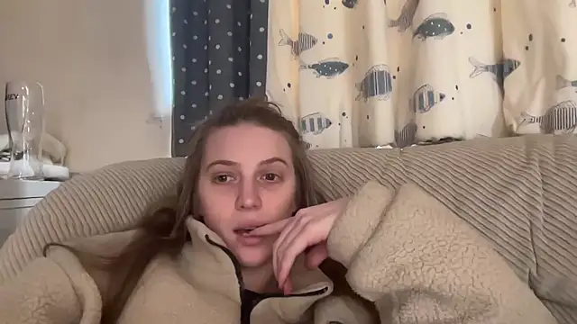 Ella-82 online show from February 6, 4:25 pm