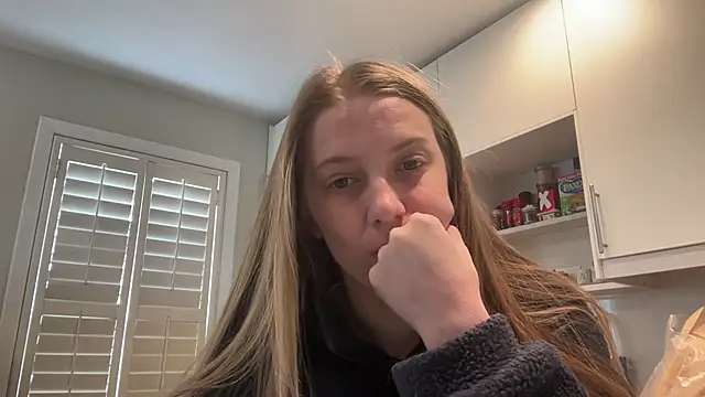 Ella-82 online show from February 24, 6:15 pm