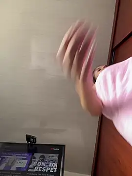 Snapshot of Abby_sophia2 chatting on February 22, 3:58 pm Abby sophia2 online show from February 22, 3:58 pm