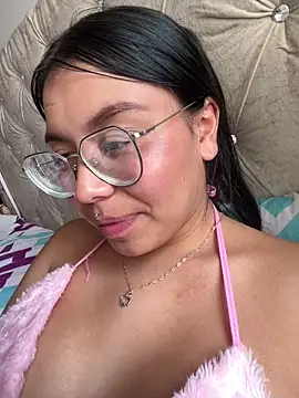 Snapshot of Abby_sophia2 chatting on March 12, 9:13 pm Abby sophia2 online show from March 12, 9:13 pm