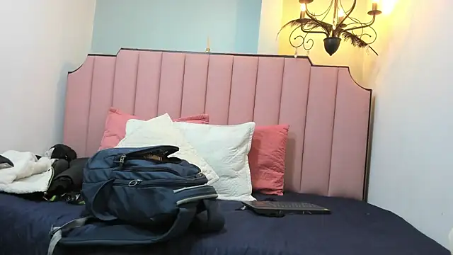 KarenSims online show from February 5, 9:36 am