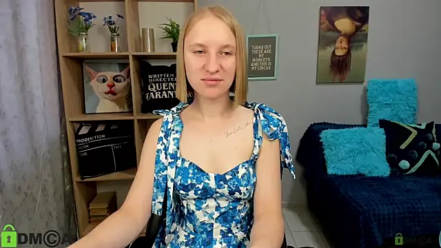 Snapshot of BeautyBlondy chatting on September 19, 12:28 pm BeautyBlondy online show from September 19, 12:28 pm