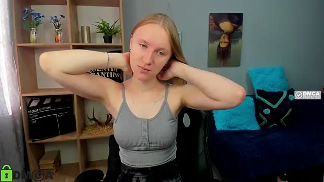 Snapshot of BeautyBlondy chatting on September 26, 5:55 am BeautyBlondy online show from September 26, 5:55 am