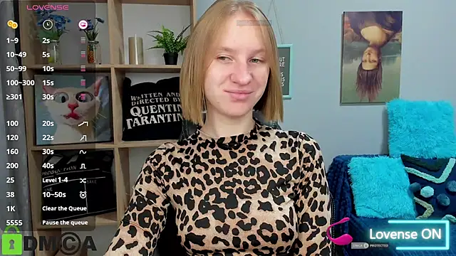 Snapshot of BeautyBlondy chatting on October 10, 5:39 am BeautyBlondy online show from October 10, 5:39 am