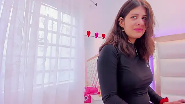 Snapshot of MiaQueen021 chatting on March 7, 12:34 pm MiaQueen021 online show from March 7, 12:34 pm