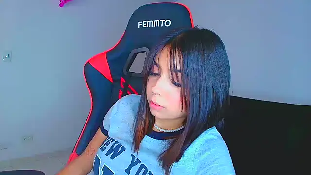 Rousse violett online show from September 23, 7:50 pm