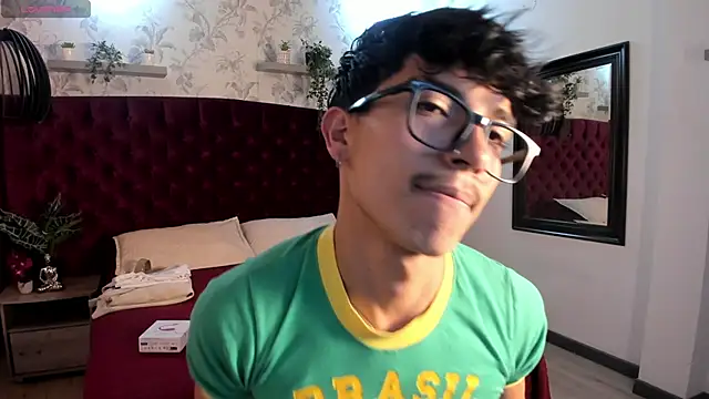 Snapshot of tim__fox chatting on October 6, 12:13 pm tim fox online show from October 6, 12:13 pm