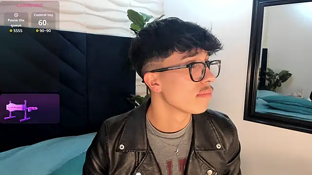 Snapshot of tim__fox chatting on November 3, 12:06 pm tim fox online show from November 3, 12:06 pm