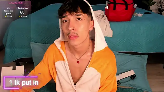 Snapshot of tim__fox chatting on November 16, 12:00 pm tim fox online show from November 16, 12:00 pm