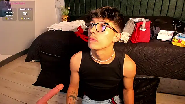 Snapshot of tim__fox chatting on November 29, 12:08 pm tim fox online show from November 29, 12:08 pm