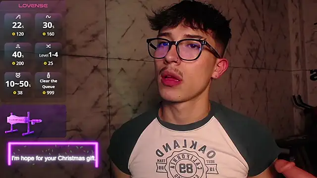 Snapshot of tim__fox chatting on December 21, 11:28 am tim fox online show from December 21, 11:28 am