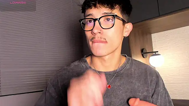 Snapshot of tim__fox chatting on January 11, 11:48 am tim fox online show from January 11, 11:48 am