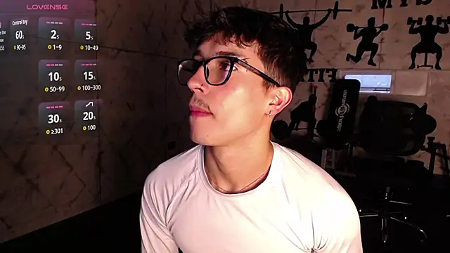 Snapshot of tim__fox chatting on January 13, 11:37 am tim fox online show from January 13, 11:37 am