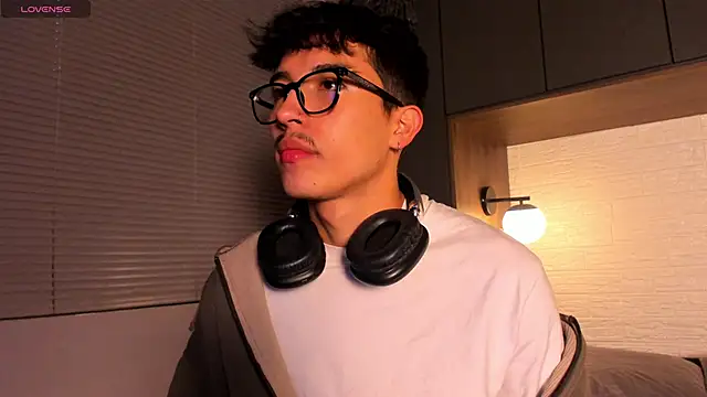 Snapshot of tim__fox chatting on January 18, 11:47 am tim fox online show from January 18, 11:47 am