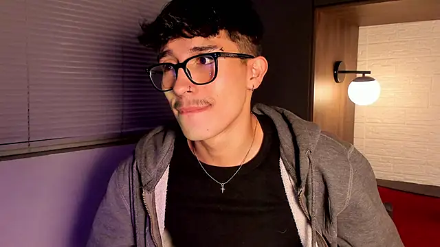 Snapshot of tim__fox chatting on February 5, 11:37 am tim fox online show from February 5, 11:37 am