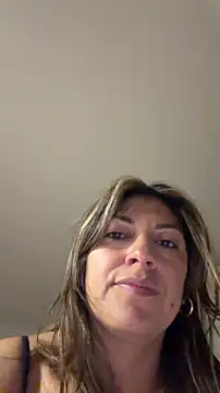 LunaBeya online show from April 6, 4:21 am