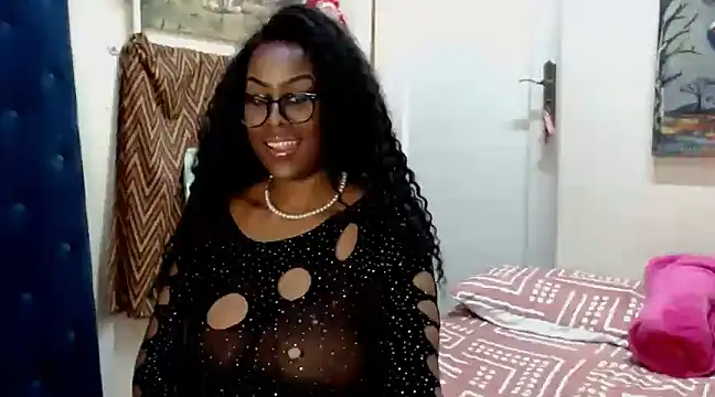 Snapshot of PEBBLES365 chatting on February 17, 7:53 pm PEBBLES365 online show from February 17, 7:53 pm