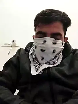 Snapshot of 13lusty chatting on January 13, 10:58 am 13lusty online show from January 13, 10:58 am