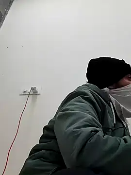 Snapshot of 13lusty chatting on January 16, 5:42 am 13lusty online show from January 16, 5:42 am