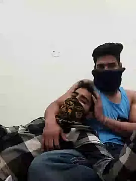 Snapshot of 13lusty chatting on January 20, 11:13 am 13lusty online show from January 20, 11:13 am