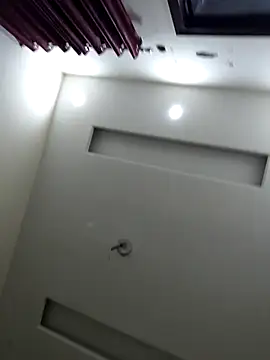 Snapshot of 13lusty chatting on February 6, 10:26 am 13lusty online show from February 6, 10:26 am