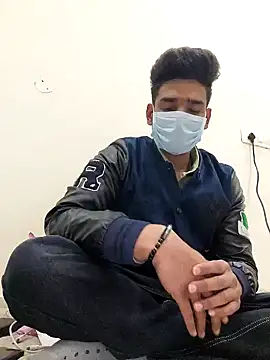 Snapshot of 13lusty chatting on February 7, 4:59 am 13lusty online show from February 7, 4:59 am