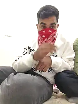 Snapshot of 13lusty chatting on February 7, 8:55 am 13lusty online show from February 7, 8:55 am