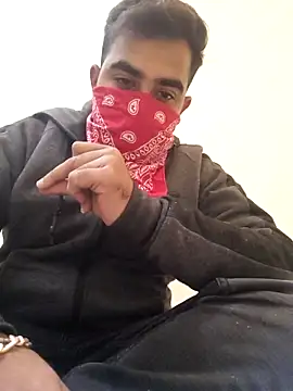 Snapshot of 13lusty chatting on February 8, 9:13 am 13lusty online show from February 8, 9:13 am