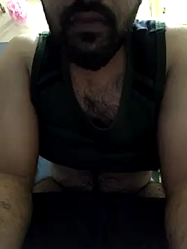 Snapshot of 13lusty chatting on February 23, 3:35 am 13lusty online show from February 23, 3:35 am