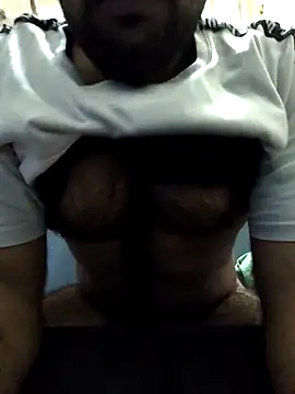 Snapshot of 13lusty chatting on March 3, 3:19 am 13lusty online show from March 3, 3:19 am