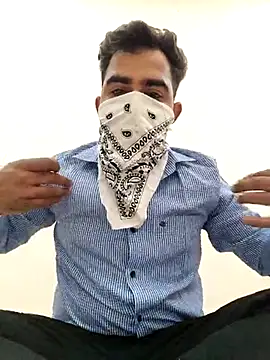 Snapshot of 13lusty chatting on March 18, 7:19 am 13lusty online show from March 18, 7:19 am